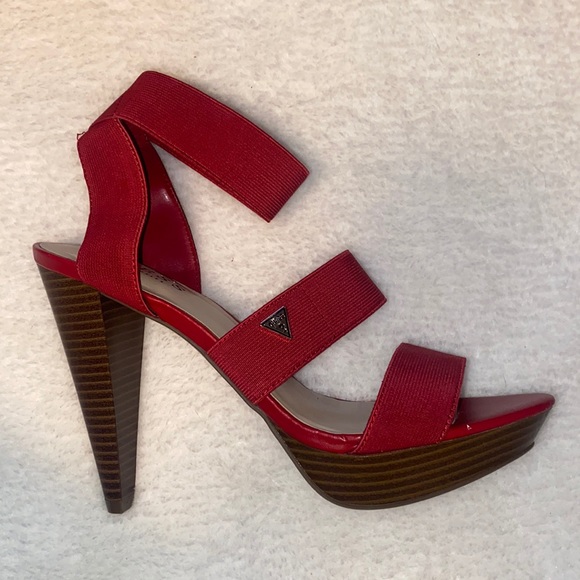 Sexy Red Guess shoes - Picture 3 of 4